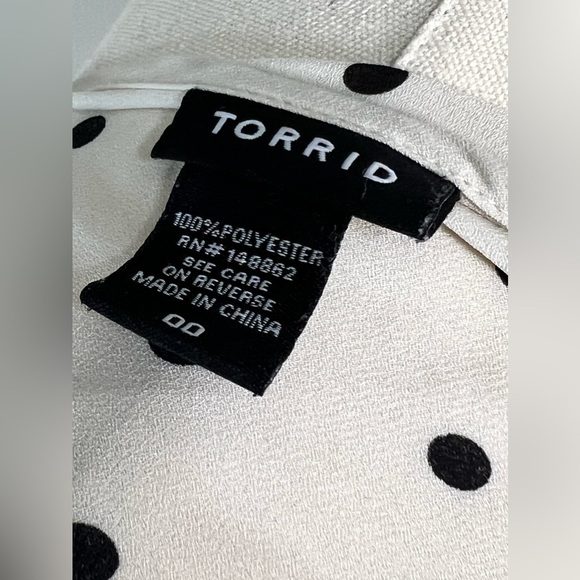 Torrid Polka Dot V-Neck Sheer 3/4 Sleeves Off White Pullover Blouse Plus Size 00 - Picture 7 of 12